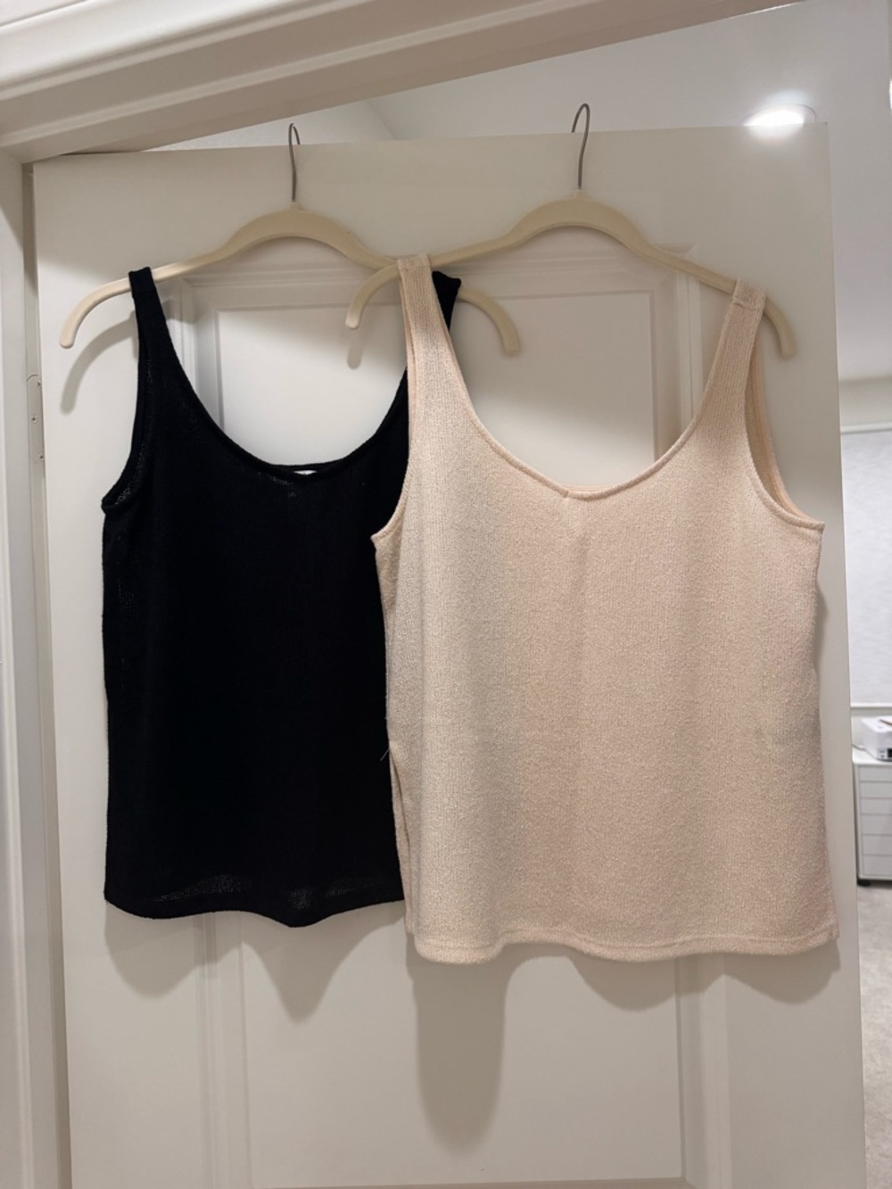 H&M Women’s Knit Tank Top - Black and Cream Size M